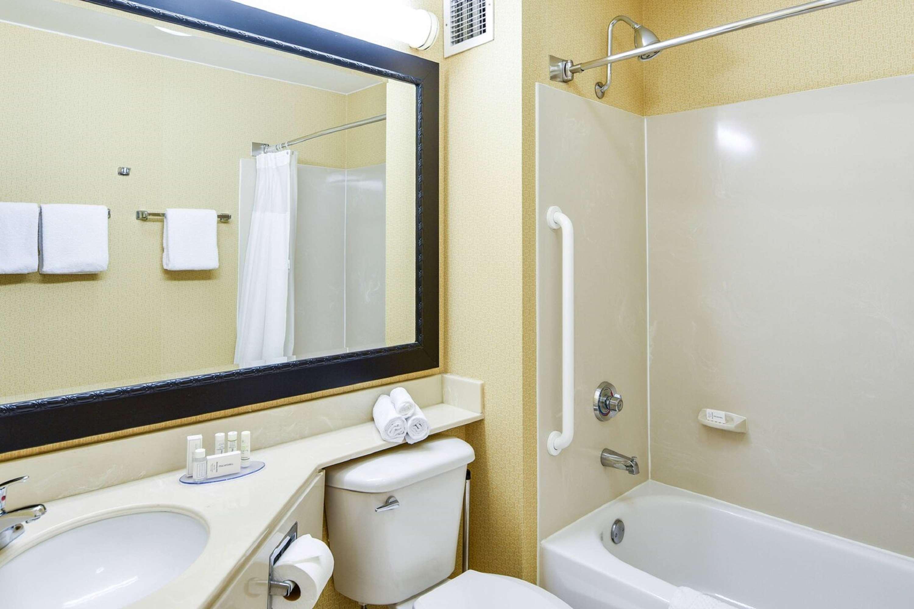 Surestay Hotel By Best Western Ontario Airport Kültér fotó