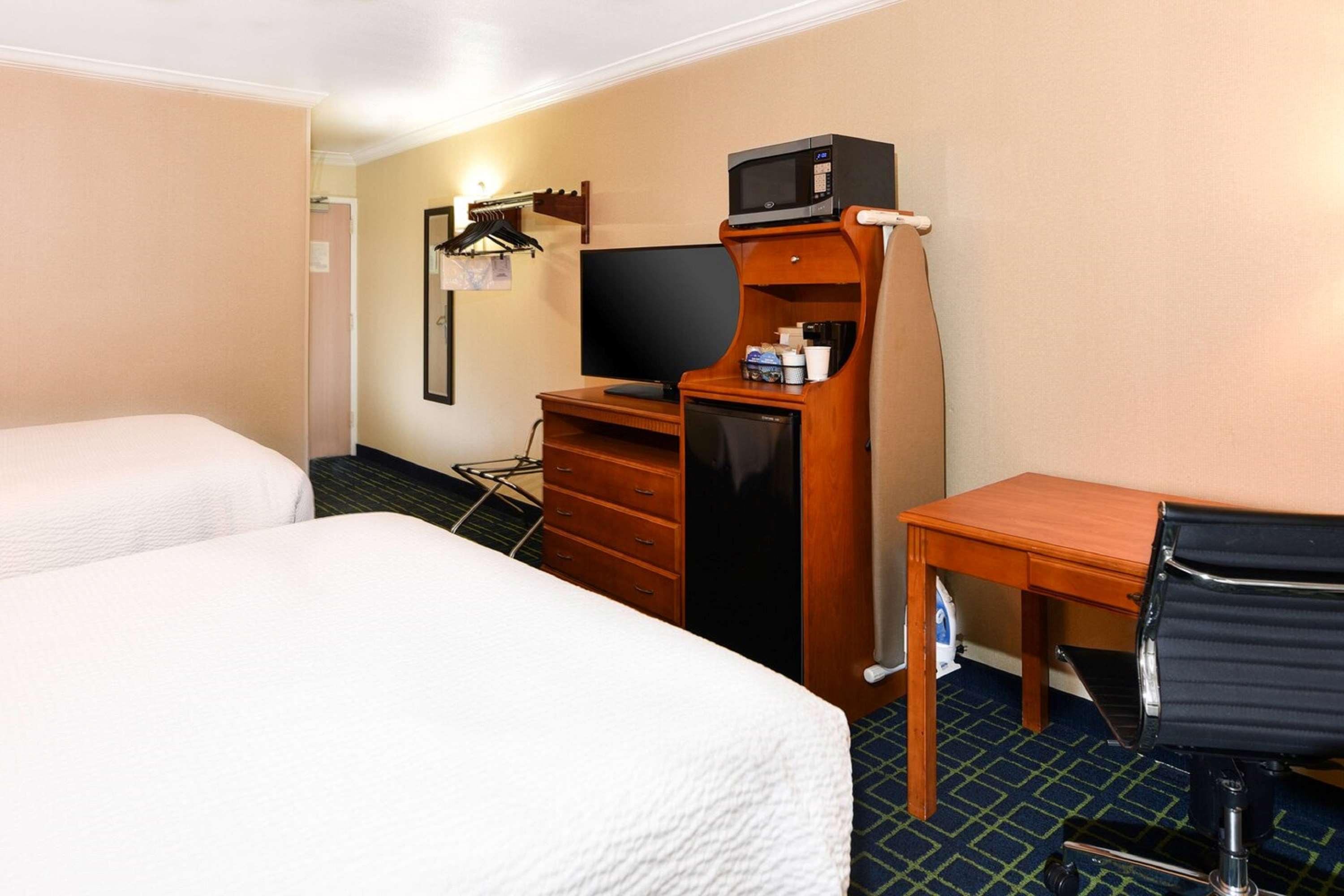 Surestay Hotel By Best Western Ontario Airport Kültér fotó