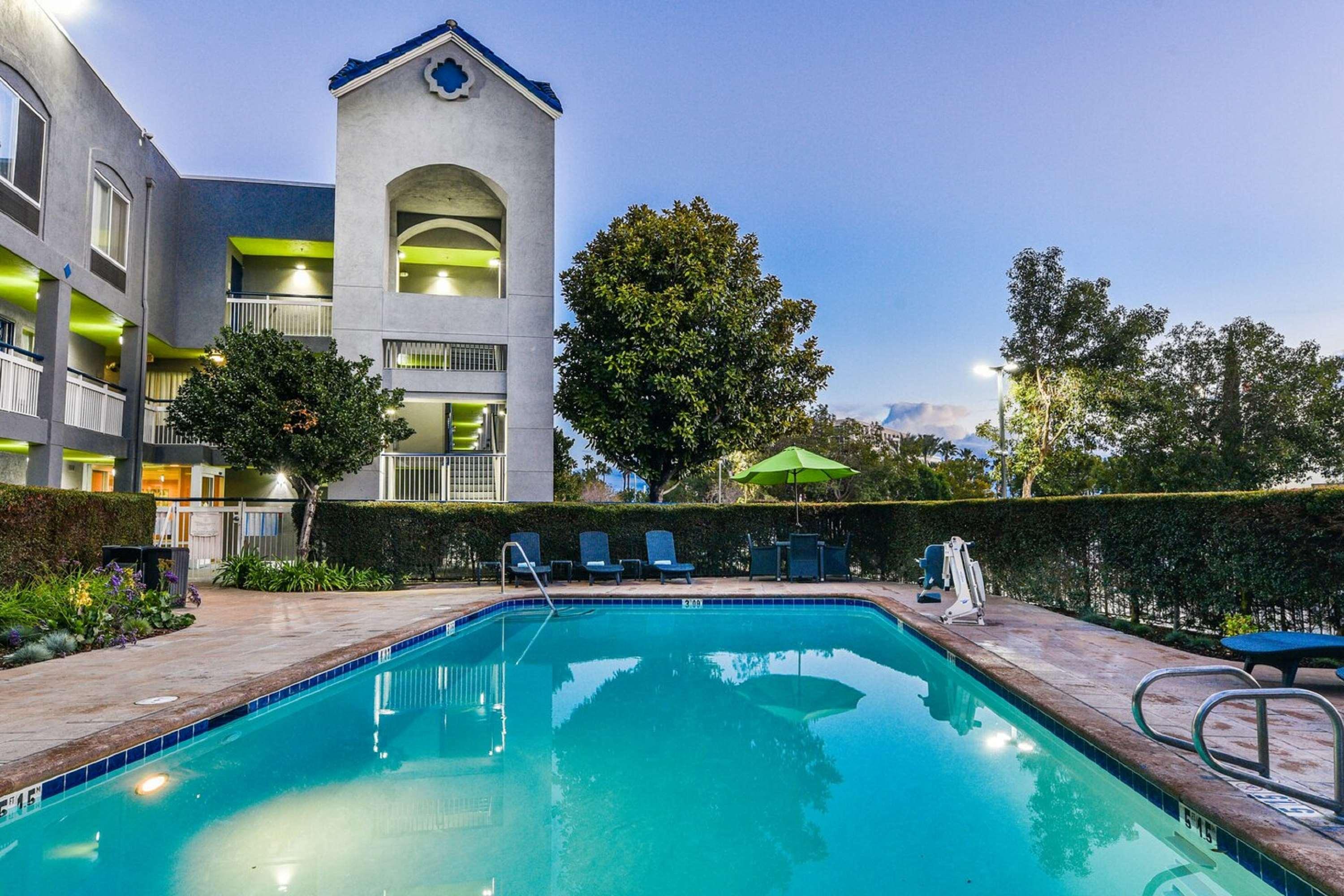 Surestay Hotel By Best Western Ontario Airport Kültér fotó